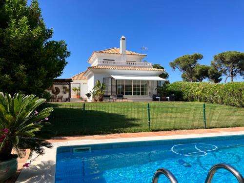 www.villadelaluz-huelva.com