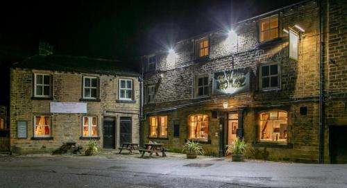 www.thewhitehorseinnholmfirth.com