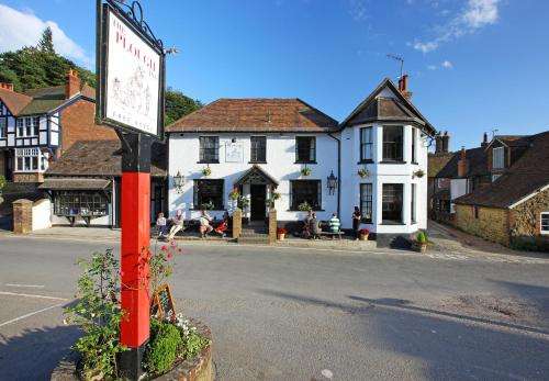 www.ploughinn.com