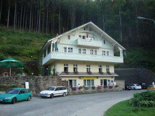www.hotelmiedzygorze.pl