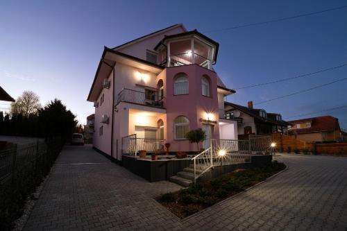 www.villalotus.hu