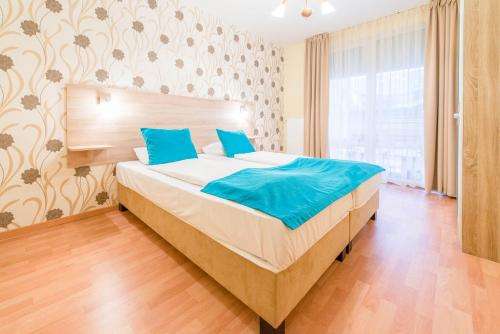 www.novabudapest.com