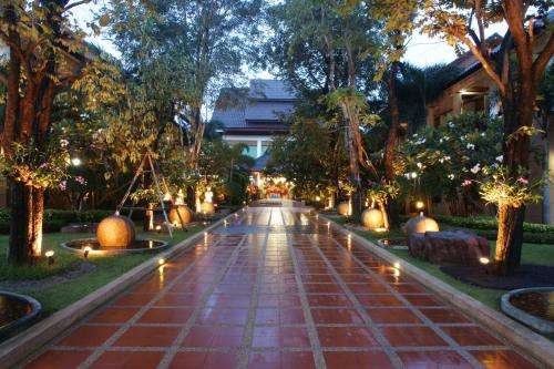 www.juntraresort.com