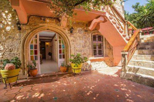 www.attikihoteloldtown.com