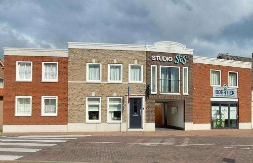 www.slapeninsteenbergen.nl