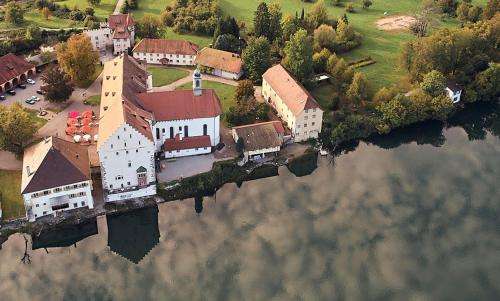 www.schloss-beuggen.de