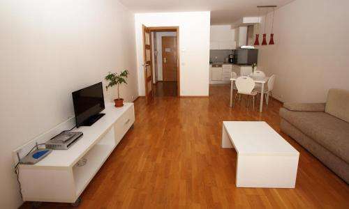 www.aparthotelangel.com