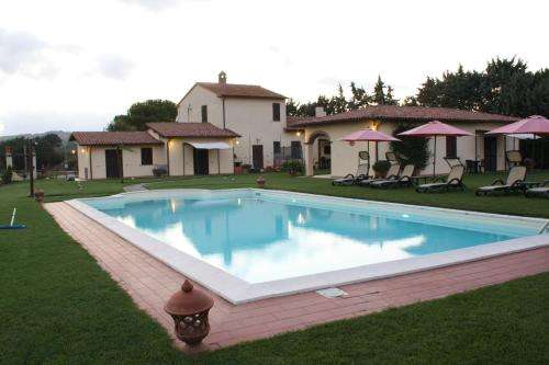 www.agriturismopoggiosasseta.it