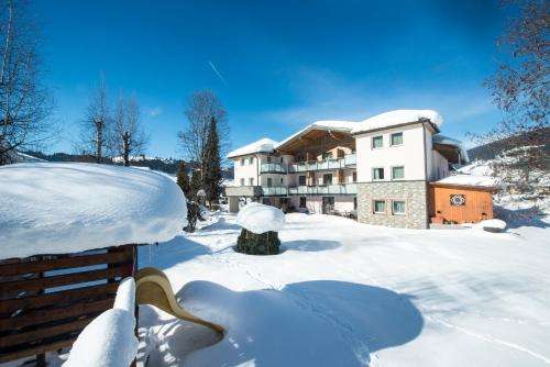 www.aparthotelkristall.com