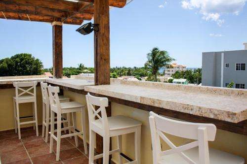 www.hotelvillaiguanabayahibe.com