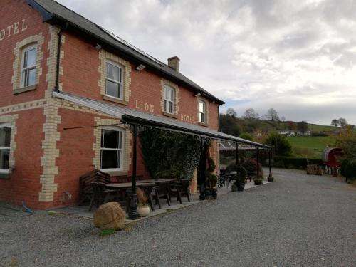 www.lionhotel-llanbister.co.uk