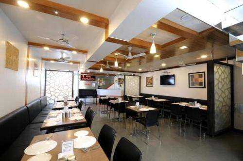 www.hotelvyankatesh.com