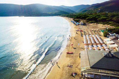 www.hotellacona.com