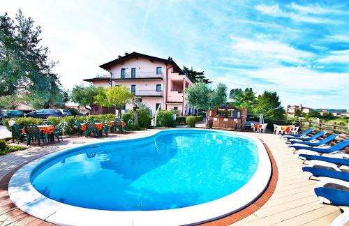 www.residencebellavista.com