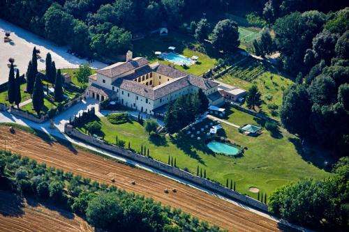 www.sanpietroresort.com