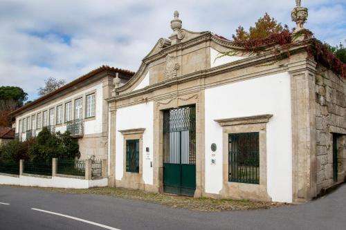 www.casadealfena.pt