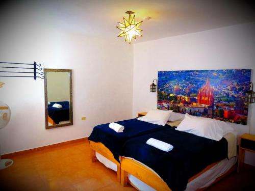 www.lacatrinahostel.com