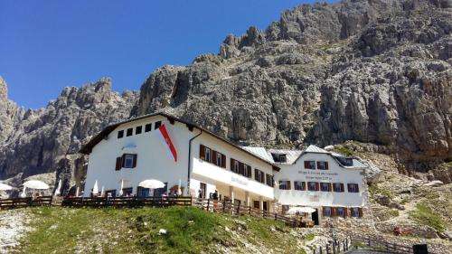 www.rifugiofronza.com