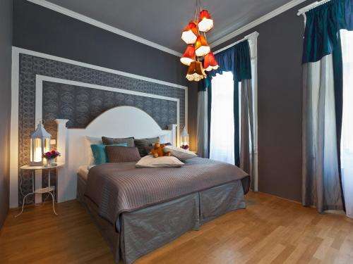 www.royal-prague-apartments.com
