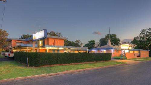 www.binalongmotel.com.au