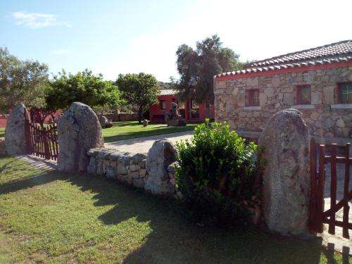 www.agriturismoagliuledda.it