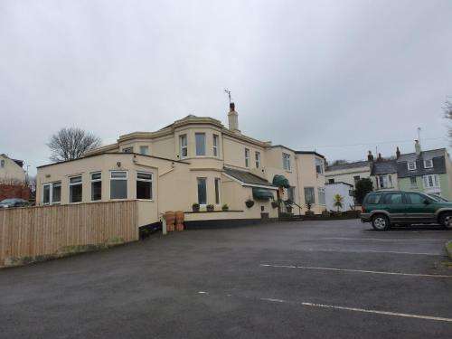 www.kingswoodhotel.com