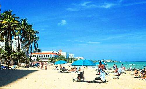 www.casadelcaribeinn.com