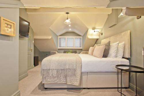 www.hotelnewbybridge.co.uk
