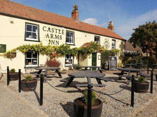 www.castlearmsinn.uk