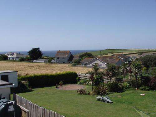 www.trevarrianlodge.co.uk