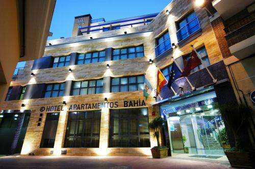 www.aparthotelbahia.com