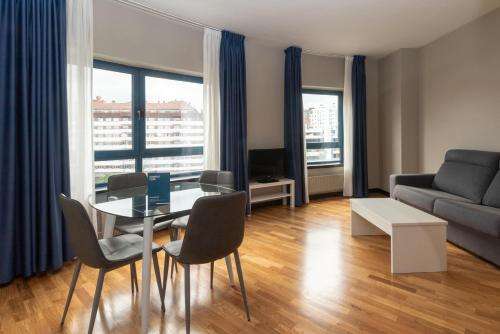 www.aparthotelcampus.es