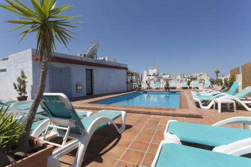 www.ibiza-hotelrooms.com