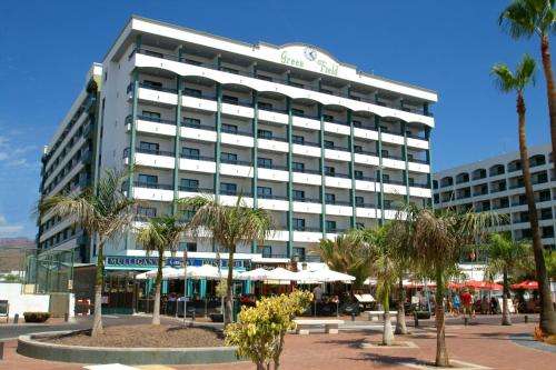 www.hotelgreenfield.com