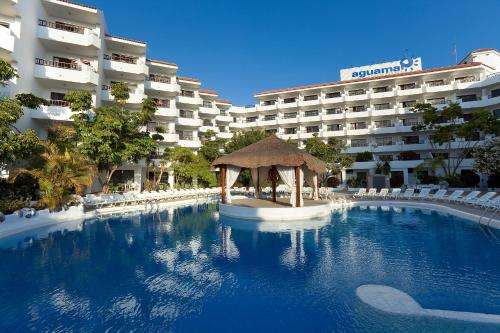 www.apartamentosaguamar.com