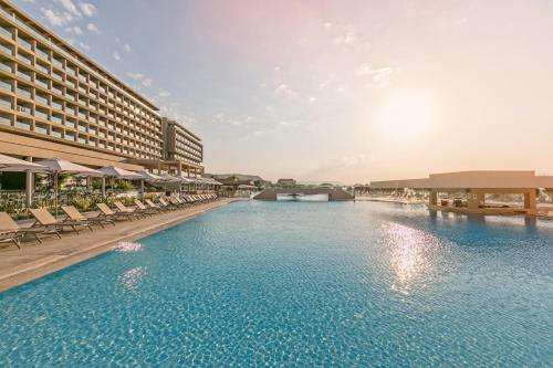 www.amadacolossosresort.com