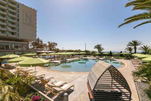 www.divaniapollonhotel.com