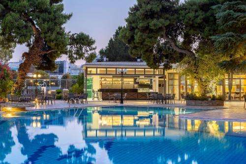 www.oasishotelapartments.com