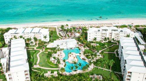 www.alexandraresort.com