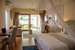 Leslie Lodge - Bed & Breakfast