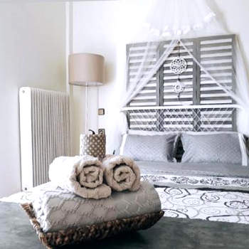 Urban Yoga House Hostel & Retreat