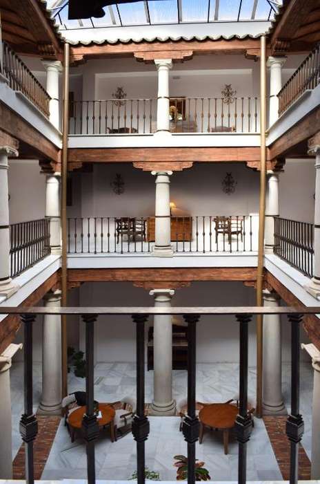 www.hotel-maria-de-molina.com