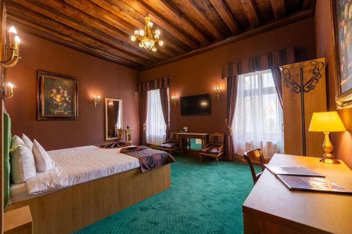 www.hotelamring.ch