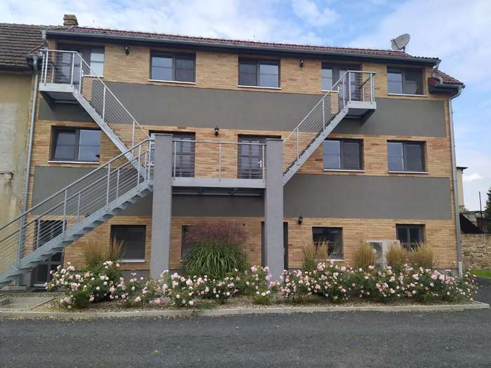 www.hotelprahasteti.cz
