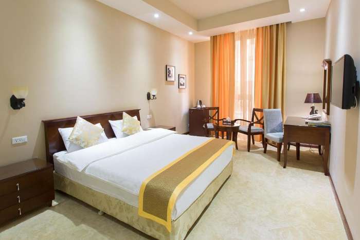 www.diamondhousehotel.am