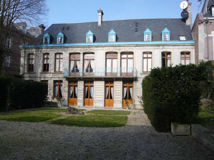 www.hotel-saintquentin.com