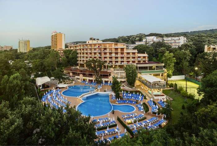 www.kristalhotel-bg.com