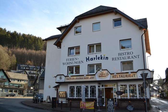 www.hotelharlekin.cz