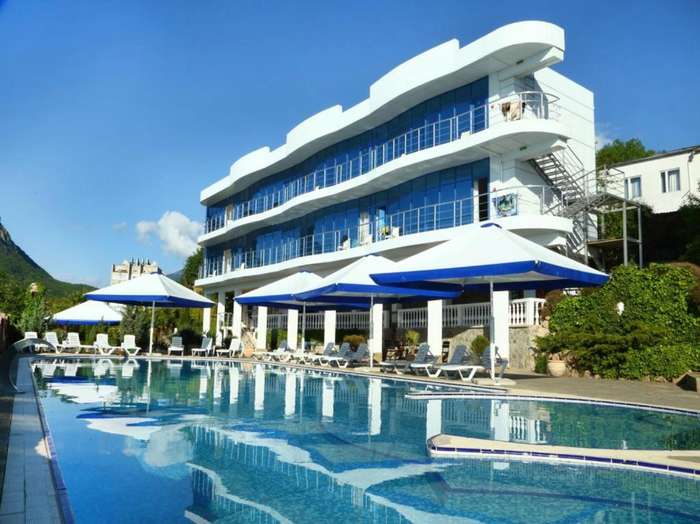 www.rome-hotels-majestic.com