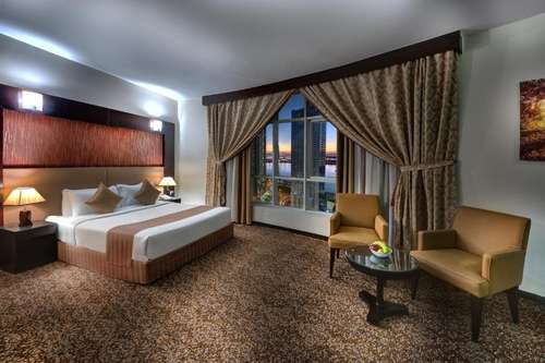 www.aryanahotels.com